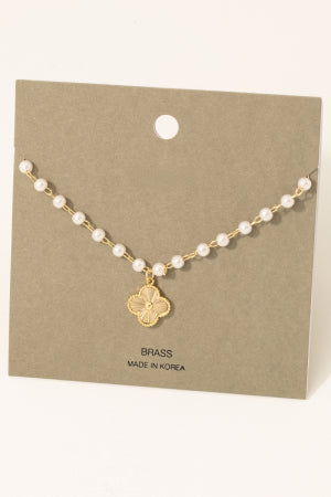 Pearly Clover Station Necklace