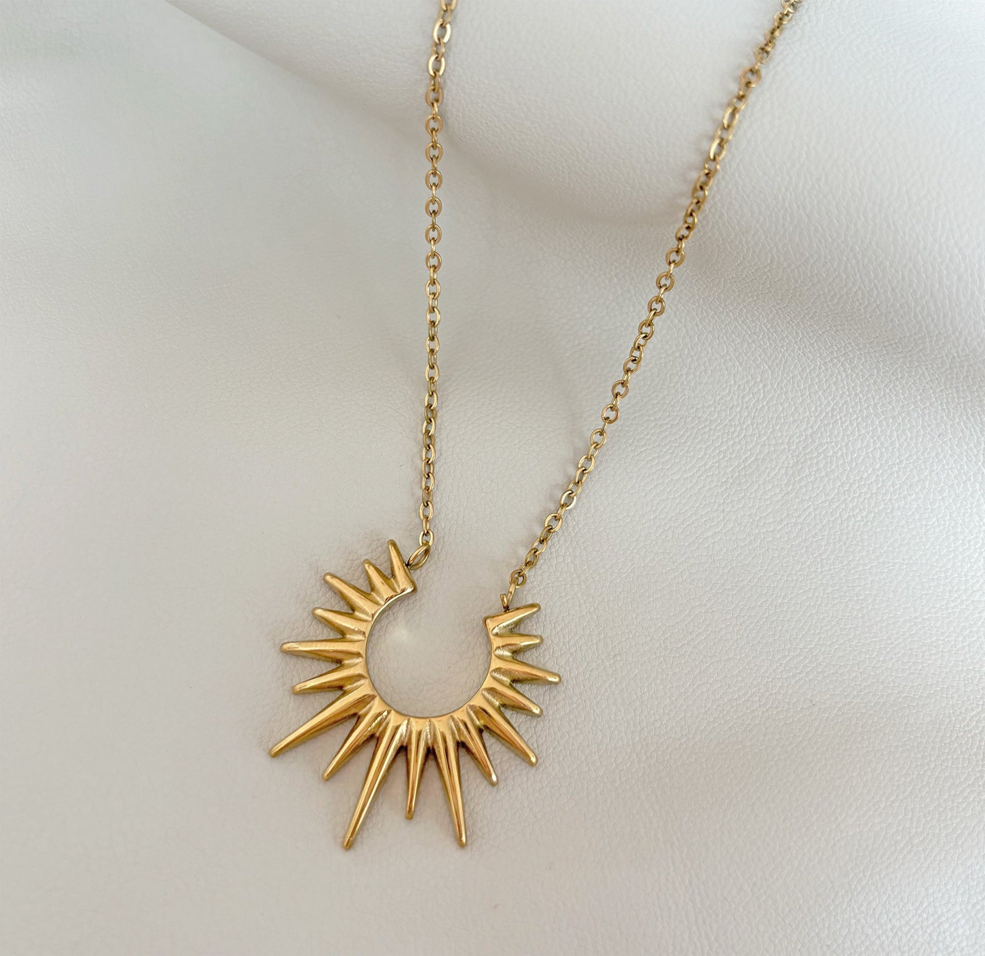 MABEL GOLD SUN PENDANT NECKLACE