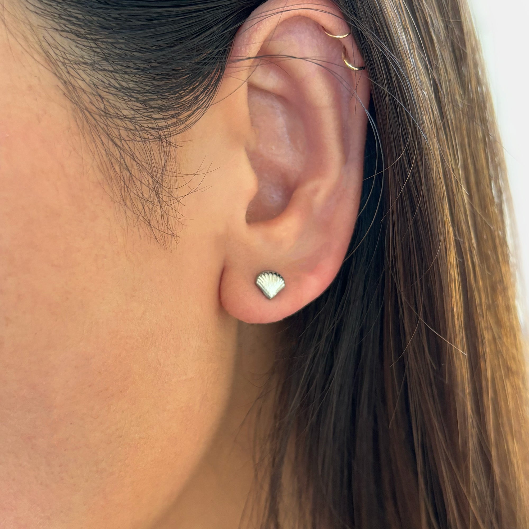 HOLLY DAINTY SILVER SEA SHELL STUD EARRINGS